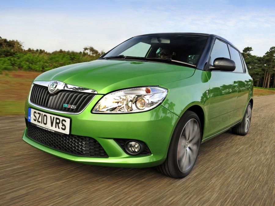  Skoda Fabia RS 2010 года  (UK) (фото 19 из 30)